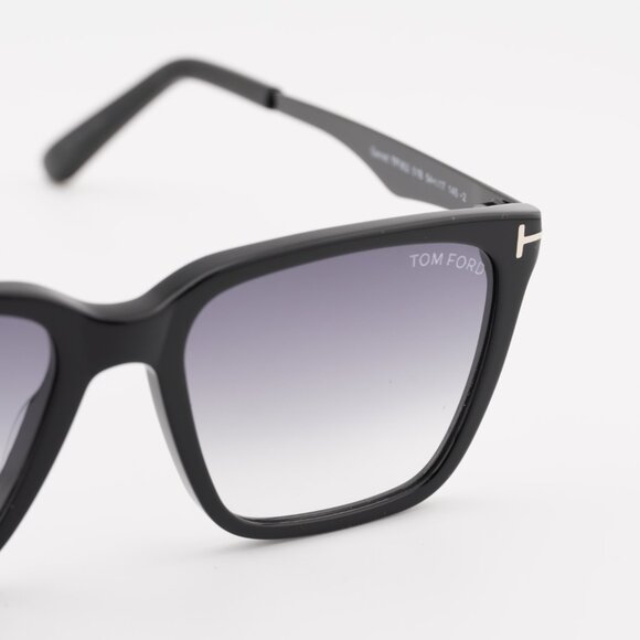 Tom Ford Garrett FT0862 01B Sunglasses Black Square Frame, Smoke Lenses - Picture 2 of 10